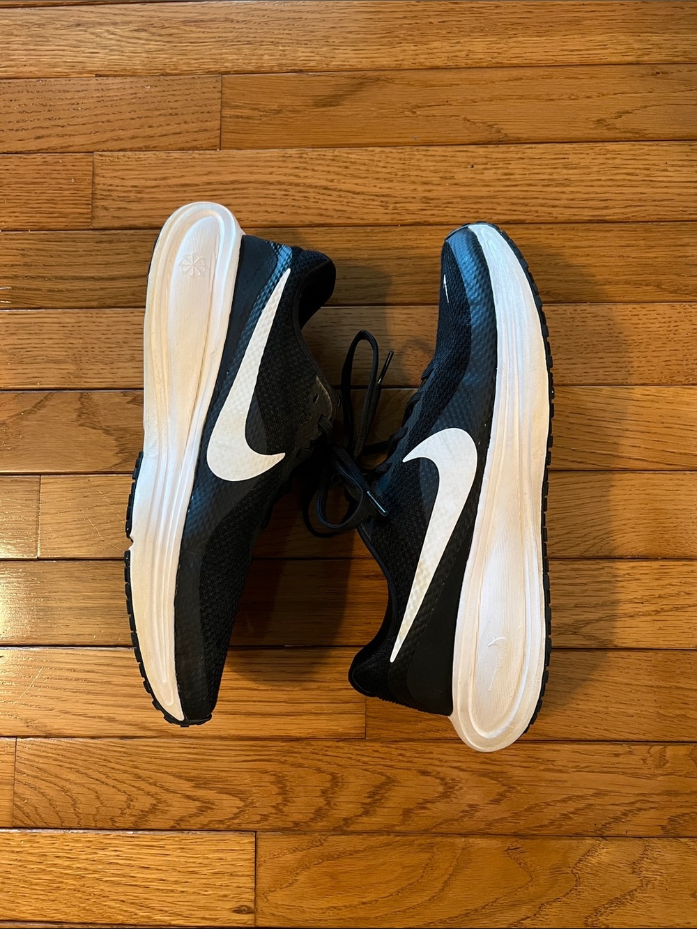 Nike down shifter running shoe. Men’s 9.5. Black white.